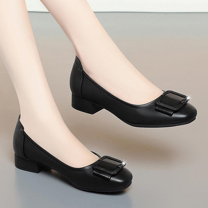 シューズ レディース ミドルエイジ シニア 牛革 革 ソフトソール ゴム底 スリッポン 太ヒール ミドルヒール オフィス 通勤 スクエアトゥ パンプス 革靴 春...