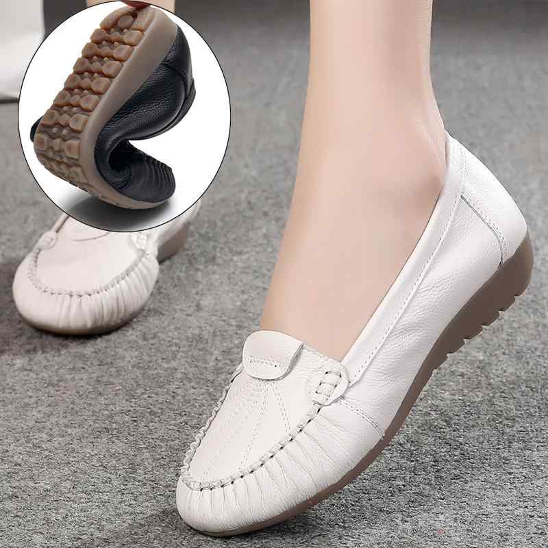 モカシン 春秋 レディース 中高齢 女性用 ドライビング 革 牛革 ソフトレザー ぺたんこ フラットソール 柔らかい スリッポン 看護師 普段使い カジュアル ラウンドトゥ 浅履き 白