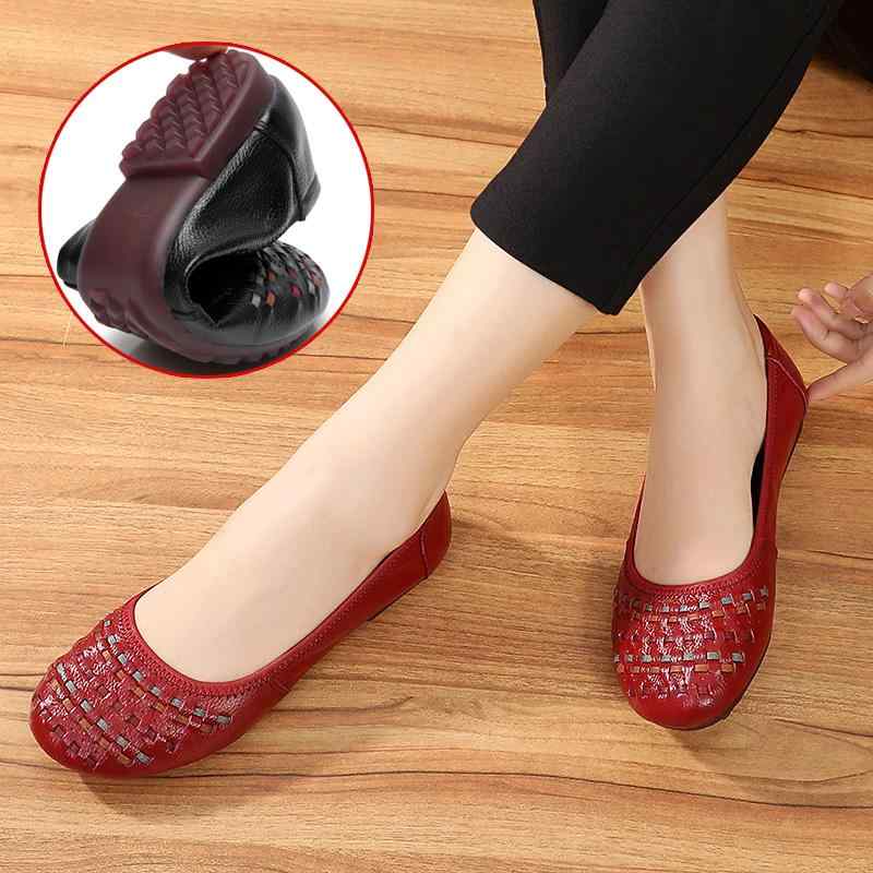 シューズ レディース ママ シニア ドライビングシューズ モカシン スリッポン 革 牛革 柔らかな革 ソフトソール クッション TPR底 フラット 快適 履きやすい ラウンドトゥ 春夏 普段使い 日常 お散歩 ブラック レッド グレー