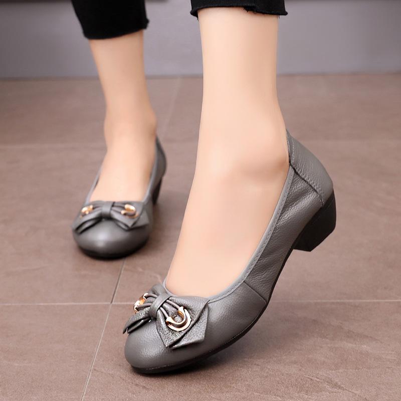 パンプス レディース ミセス シニア 春夏 革 牛革 太ヒール ミドルヒール 柔らかい クッション性 快適 履きやすい デイリー 普段使い スリッポン ラウンドトゥ 浅め ブラック グレー