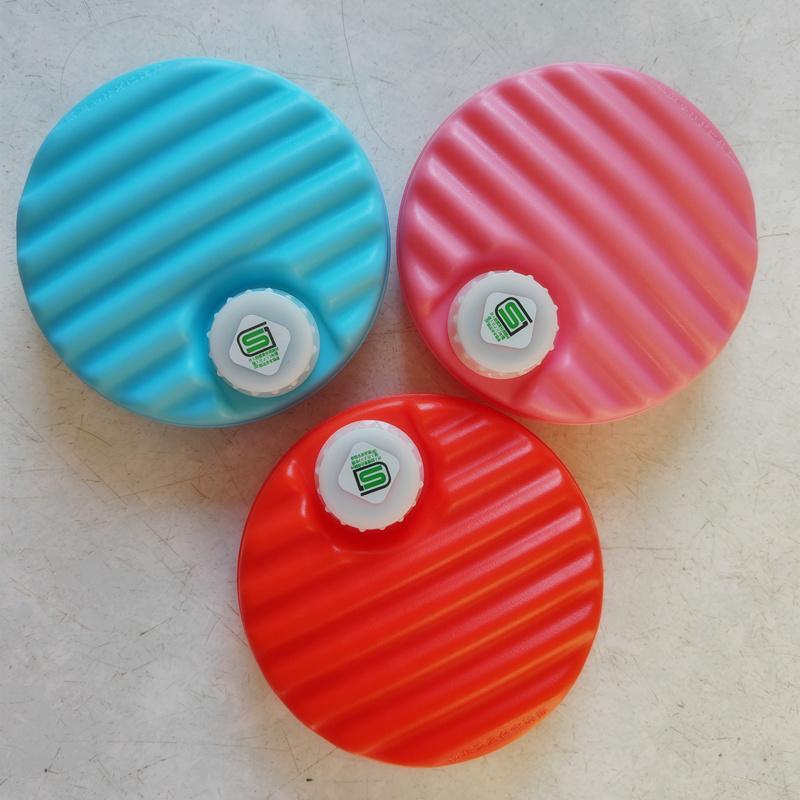 湯たんぽ 学生用 06L 注水式 プラスチック製 ポット型 中サイズ ハンドウォーマー 繰り返し使える あったかグッズ デスクワーク 室内 就寝時 防寒 冷え対策 秋冬