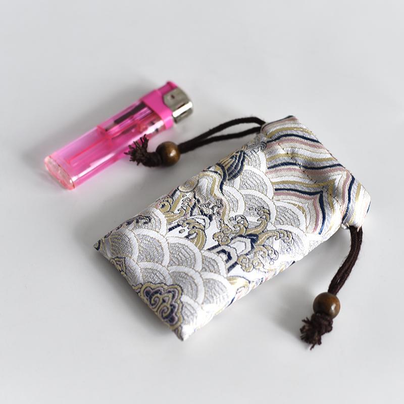 ポーチ ミニ アクセサリー収納 巾着袋 携帯用 小物入れ 腕時計 ネックレス 指輪 ライター カードリーダ..