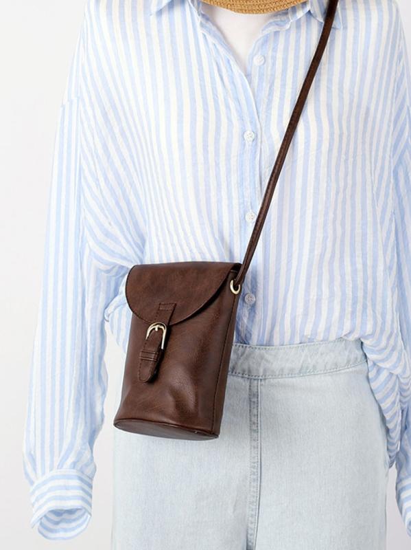 ショルダーバッグ レディース レトロ クラシック バケットバッグ ミニ コンパクト スマートフォン収納 小銭入れ PUレザー マグネット開閉 縦型スクエア 肩掛け 斜めがけ お出かけ 普段使い