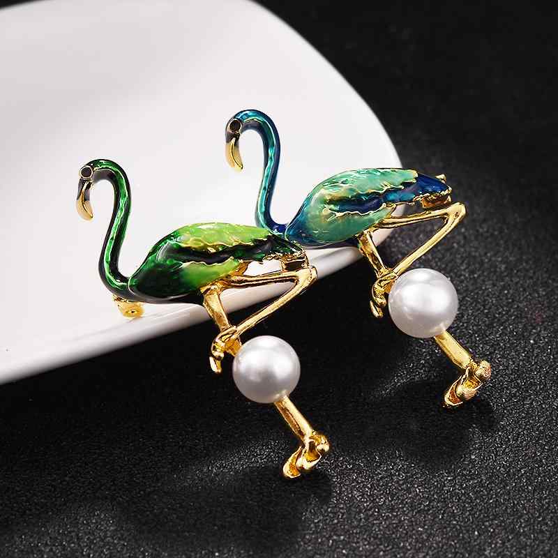 ブローチ レディース フラミンゴモチーフ 上品 エレガント フェイクパール 人工水晶 韓国 シンプル 万..