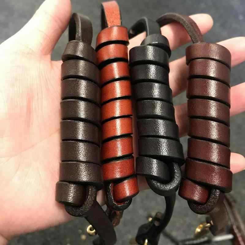 楽天フロントップ楽天市場店キーホルダー 牛革 革 ハンドメイド 真鍮 レトロ ヴィンテージ キーチェーン バッグチャーム ストラップ 鍵 普段使い デイリー 肉厚 丈夫