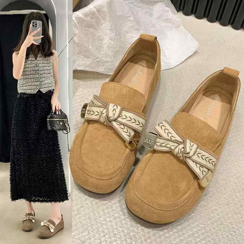 フラットシューズ リボン レディース おしゃれ 歩きやすい 痛くなりにくい 柔らかい ぺたんこ ローヒール PU ソフトレザー スエード ラウンドトゥ スリッポン 滑りにくい 靴 カジュアル シンプル 普段使い オフィス カーキ グレー