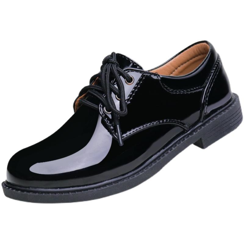 素材: 合皮 靴サイズ: 28.29.30.31.32.33.34.35.36.37.38.39.40.41.42.43.44.45 デザイン: レースアップ 甲材: 合皮 つま先形状: ポインテッドトゥ ソール素材: ゴム 加工: エナメル仕上げ カラー: ブラック.ホワイト.マットブラック.グロスブラック（面ファスナー）