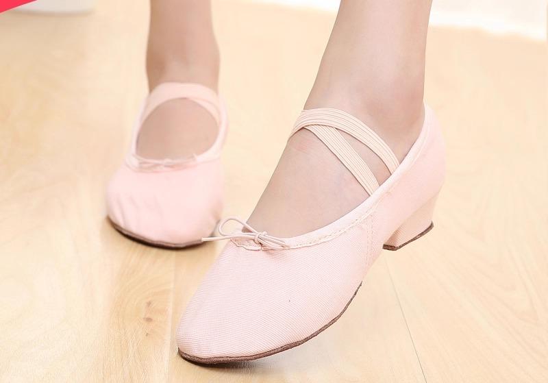 ダンスシューズ レディース キッズ 革 ソフト底 ヒール バレエ 猫爪 民族 ヨガ 練習用 柔らかい 快適