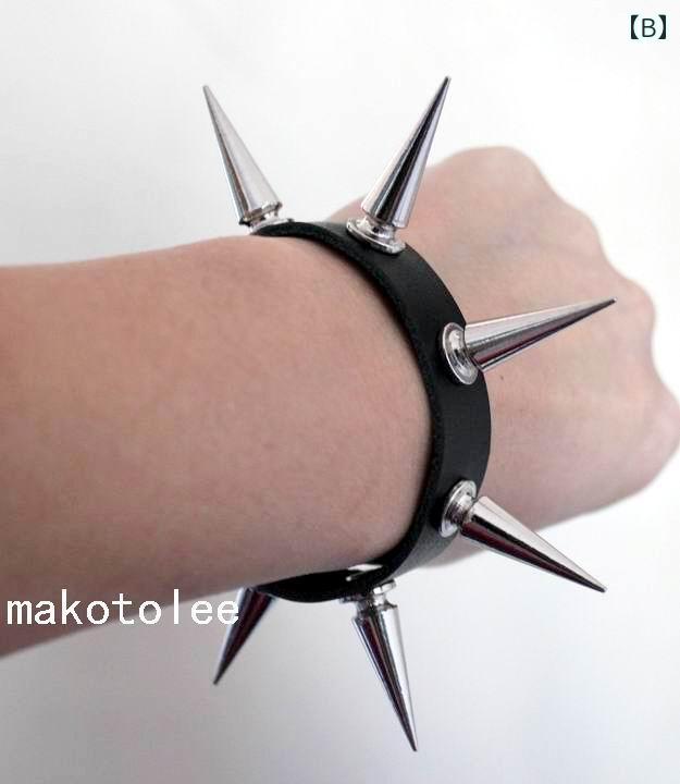 フロントップ楽天市場店のブレスレット メンズ レザー かっこいい アクセサリー 装飾 男性 牛革 スタッズ スパイク ヘビーメタル パンク カラフル ユニセックス ワイド 韓国 カジュアル 蛍光 お出かけ 黒 白 緑｜アングル2
