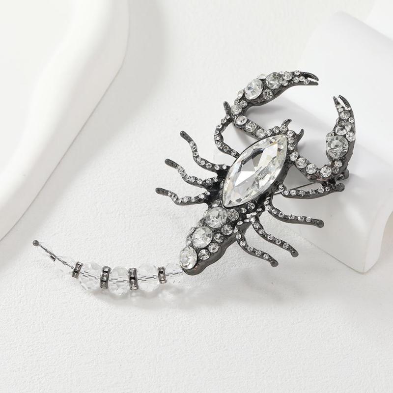 ラペルピン メンズ レディース スーツ ジャケット ブローチ サソリ 銅 メッキ クリスタル風 ラインストーン キラキラ アクセサリー おしゃれ シルバー プレ...