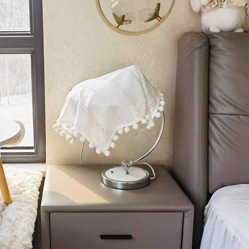 埃 除け カバー フレンチ プリンセス アメリカン ベッド サイド テーブル ランプ 多機能 レース ポンポン 柔らかい 白 レイアウト かわいい 正方形