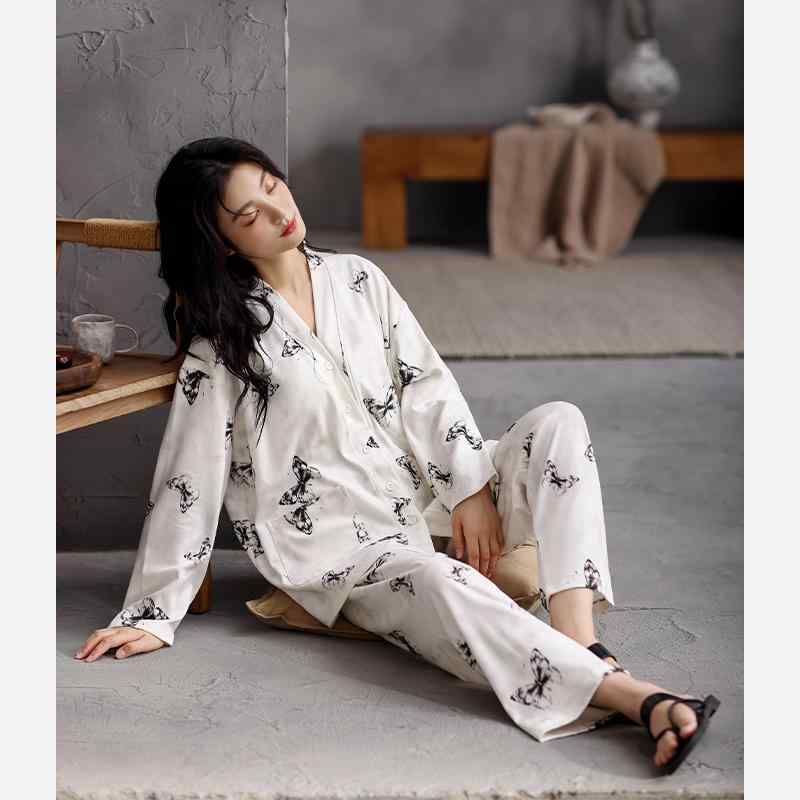 パジャマ レディース おしゃれ セットアップ 上下 大きいサイズ コットン 前開き 長袖 長ズボン ボタン ウエストゴム Vネック ポケット 胸パッド ルームウェア 部屋着 寝巻き 春秋 リラックス ゆったり 柔らかい 快適 シンプル 蝶 プリント