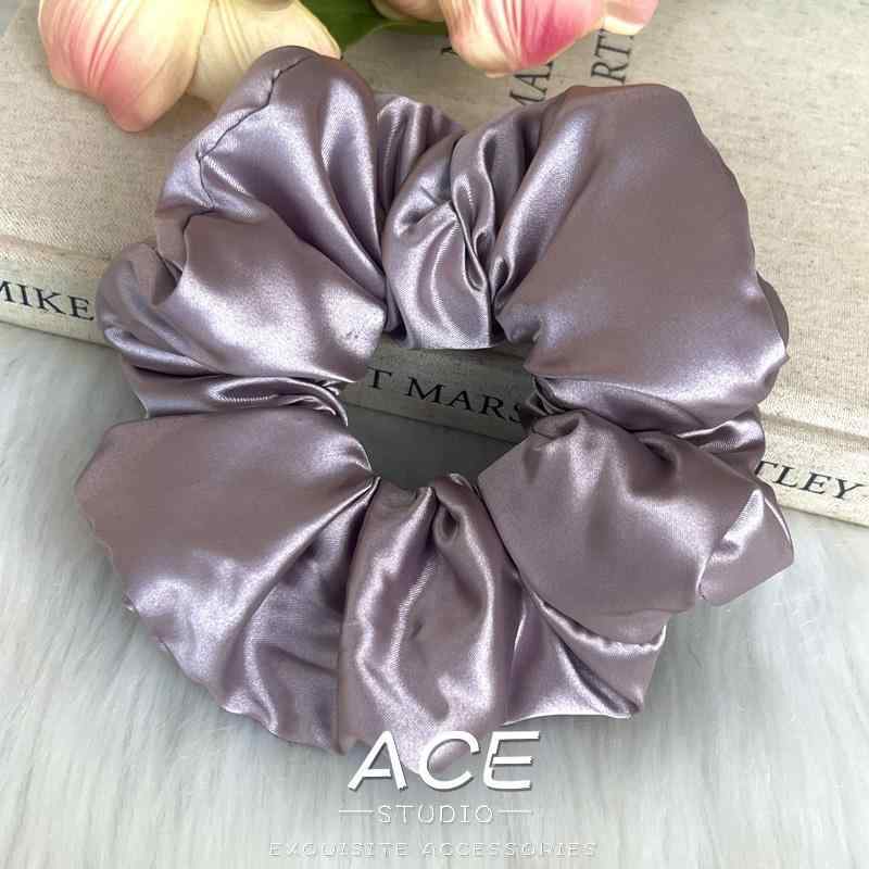 シュシュ かわいい レディース 韓国 サテン 中綿 もこもこ 大きめ 睡眠 巻き髪 ヘアゴム アクセサリー 大人 シンプル 無地 紫 青 黒 プレゼント 誕生日