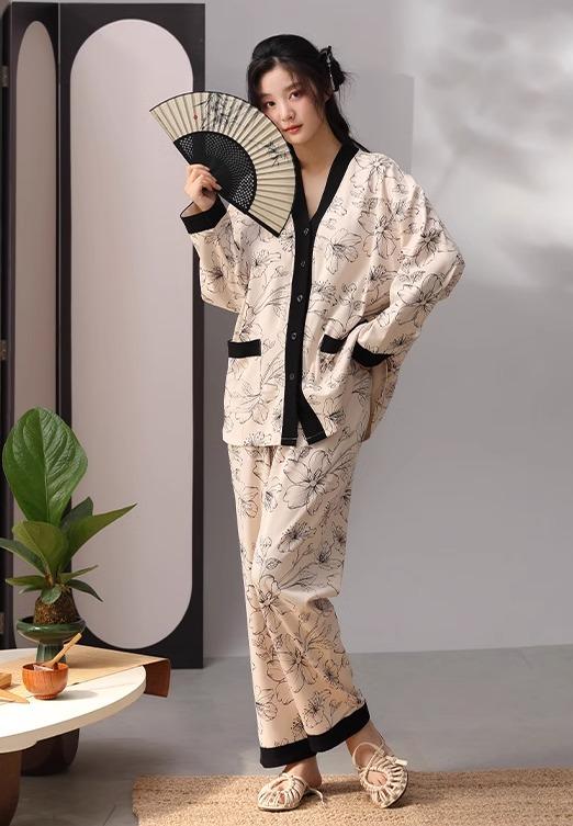 パジャマ レディース 春秋 セットアップ ルームウェア 長袖 前開き 胸パッド付き ウエストゴム リラックス 大きいサイズ ゆったり 通気性 柔らかい エレガント おしゃれ 花柄