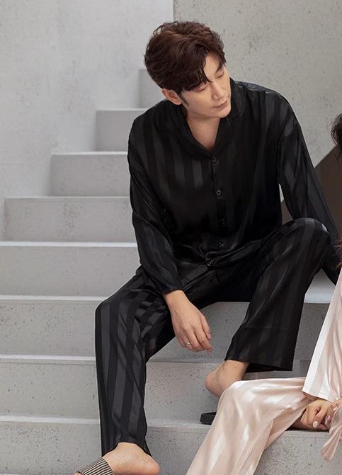 パジャマ メンズ 春秋 ひんやり 涼しい サテン 光沢 セットアップ ルームウェア 長袖 前開き ウエストゴム リラックス 大きいサイズ ゆったり 通気性 柔らかい 父の日 プレゼント ストライプ柄