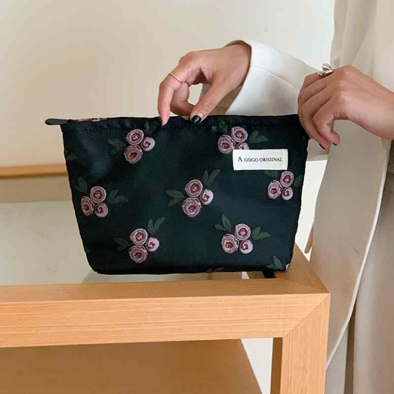 ポーチ 花柄 母の日 プレゼント 実用的 梅の花 デイジー スキンケア 化粧品 収納 ポータブル 旅行 台形..