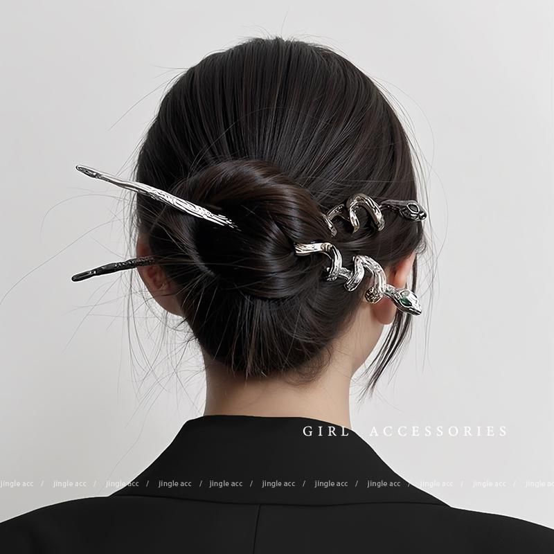 かんざし ヘアアクセサリー ヘビ 韓国 シルバー 黒 装飾 古風 1本 セット 干支 まとめ髪 緑目 存在感 着物 浴衣 かっこいい 撮影