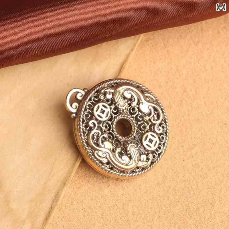 ペンダントトップのみ 民族風 アンティーク調 真鍮 小型 工芸品 招福 縁起物 吊り下げ 円形 パーツ チャーム キーホルダー キーチェーン 装飾 アクセサリー 個性的 神獣
