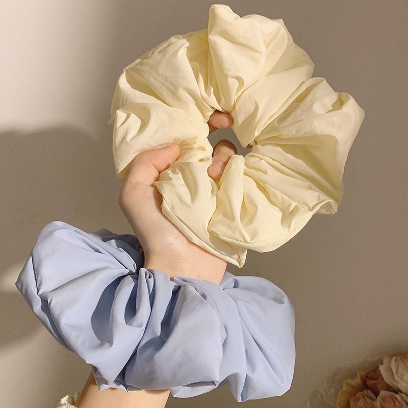シュシュ 大きめ ボリューム 韓国 ヘアアクセサリー アイボリー 青 ピンク 柔らかい レディース シンプル カジュアル おしゃれ 普段使い おでかけ パーティ...