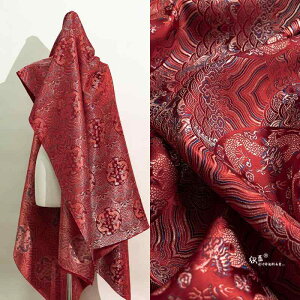 生地 龍 ゴールド 赤 光沢 トーテム ジャカード チャイナ風 錦織 新年 素材 韓服 衣装 手作り クッション 柔らかい 豪華 コスプレ