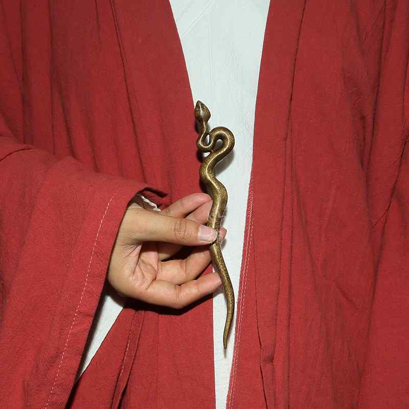 かんざし 一本 蛇 新年 コスプレ ヘアアクセサリー ピン レトロ チャイナ風 ギフト シンプル 木製 エスニック まとめ髪 アップスタイル ウェーブ