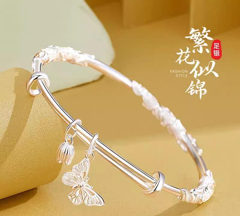 Pearl White - シルバー ブレスレット レディース 竹モチーフ 蝶 四つ葉 アクセサリー キラキラ 普段使い エレガント パーティー プレゼント 調整可能 チャーム