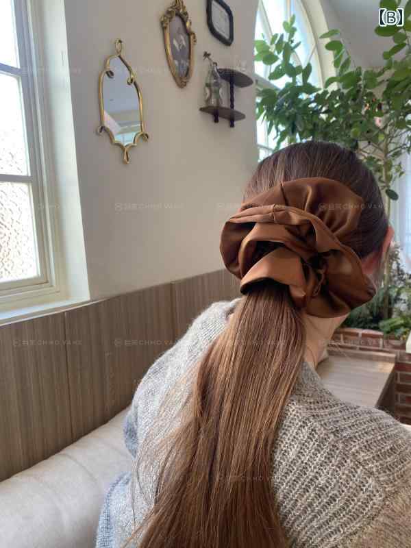 シュシュ ヘアアクセサリー サテン ブラウン 立体 大きな ヘッドバンド 髪飾り 秋...