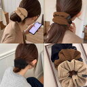 シュシュ 秋冬用 布製 ヴィンテージ 花柄 大きめ ヘアゴム カフェオレ色 ヘアアクセサリー 高馬尾用