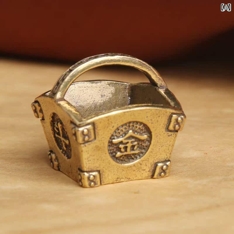 真鍮 アンティーク 仕上げ 金運 かぎ フック かご モチーフ チャーム 吊り下げ イ...