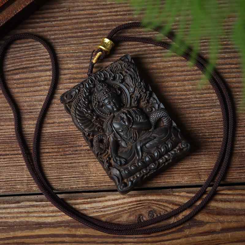観音菩薩 ネックレス ユニセックス エスニック 木製 木彫り 開運 護符 お守り ペンダント 車内 吊り飾り アクセサリー 装飾 小物 個性的 おしゃれ