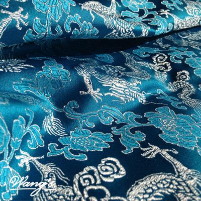 生地 柄 龍 ドラゴン 花 模様 王氏手工 湖 サテン 光沢 衣類 素材 装飾 チャイナドレス 礼服 フォーマル おしゃれ 青 シルバー