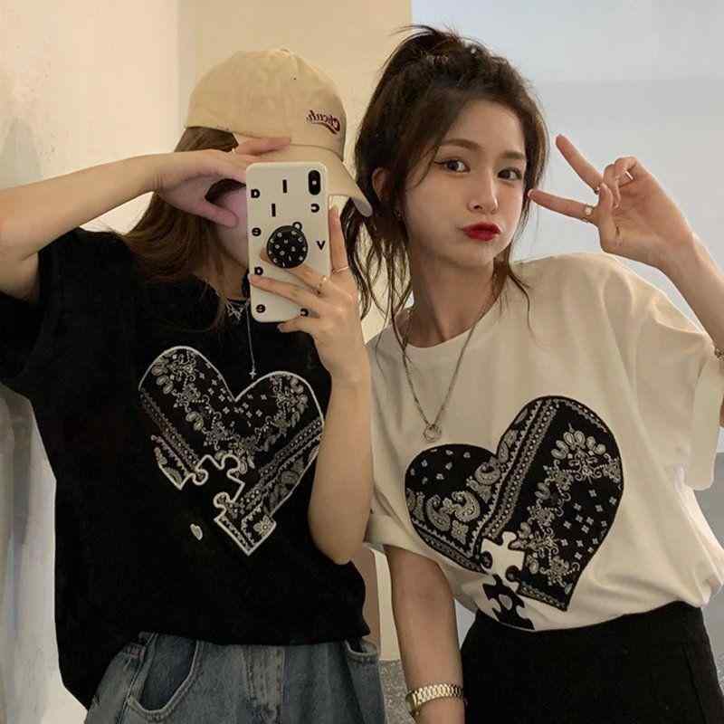 レディース トップス おしゃれ 大きいサイズ 夏 ハート ペイズリー 柄 プリント 半袖 Tシャツ ゆったり 体型カバー 白 黒 カジュアル ポリエステル ポリウレタン ラウンドネック