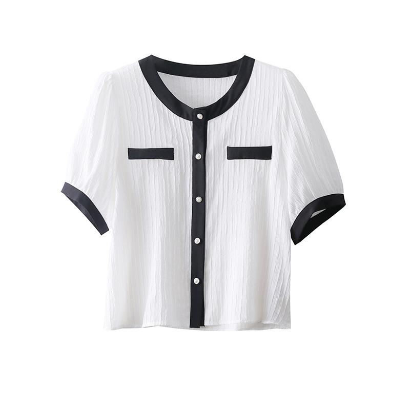 サイズ: S.M.L.XL 柄: 無地 襟の形: クルーネック 前立て: シングルボタン カラー: ホワイト 袖タイプ: パフスリーブ 袖丈: 長袖 着丈: 標準 シルエット: ストレート