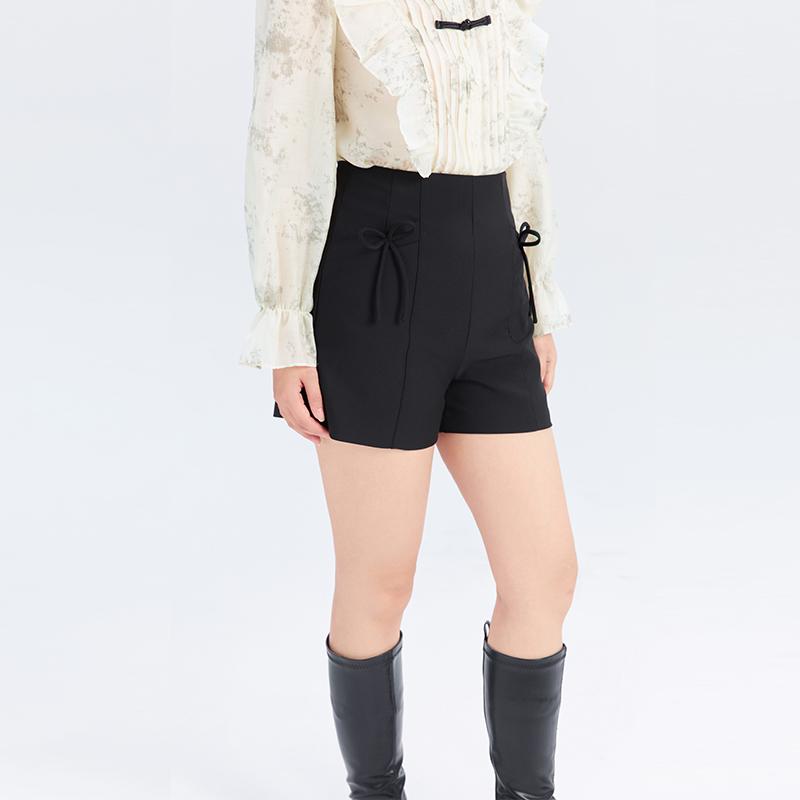 大きいサイズ レディース おしゃれ 上品 アップ Aライン ハイウエスト 痩せ見え 黒 ショートパンツ 秋 体型カバー