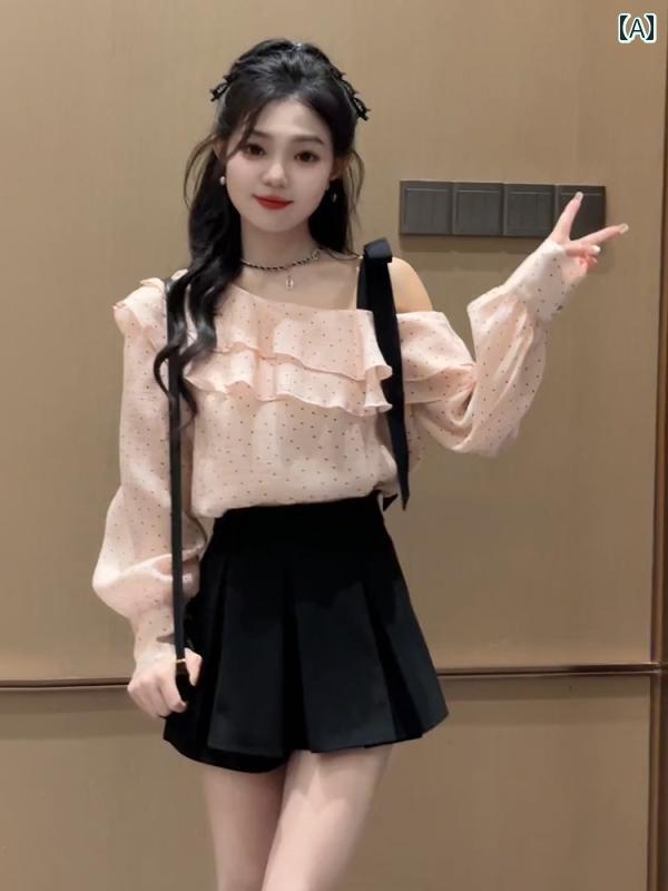 オフショルダー トップス かわいい ドット シフォン シャツ レディース 春 フリル ブラウス 普段使い 甘辛 ミニ スカート ピンク 黒 柔らかい