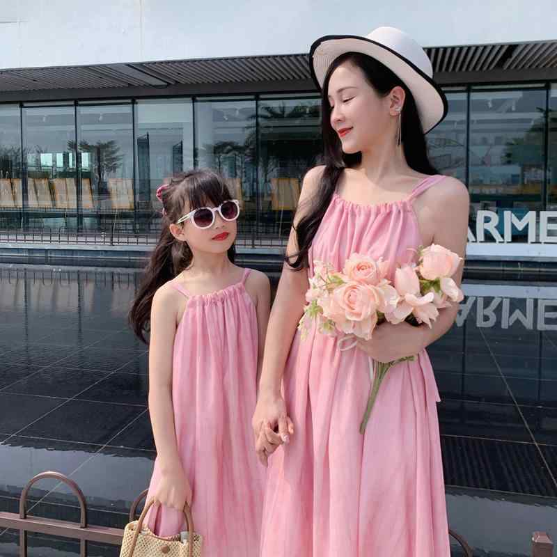 親子 ペアルック ワンピース 衣装 夏 ビーチ バカンス 母 娘 レディース 子ども ロングドレス ゴム 無..