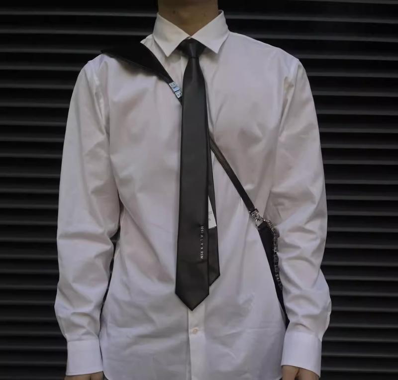 レザーネクタイ メンズ アクセサリー 装飾 小物 ワンタッチ ロック ゴシック モード シンプル カジュアル スタイリッシュ 黒 英字