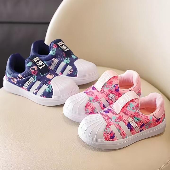 子供 スリッポン 女の子 男の子 春秋 通気性 滑り止め メッシュ カジュアル 柔らかい 青 黒 ピンク おしゃれ 軽量 裏起毛 ユニコーン イチゴ レインボー