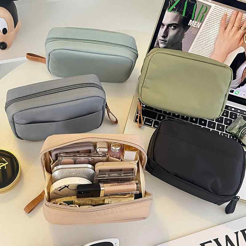 コスメポーチ コンパクト レディース ナイロン ジッパー ポケット 防水 大容量 ポータブル 旅行 収納 ミニ バッグ シンプル 無地 ピンク 緑 グレー