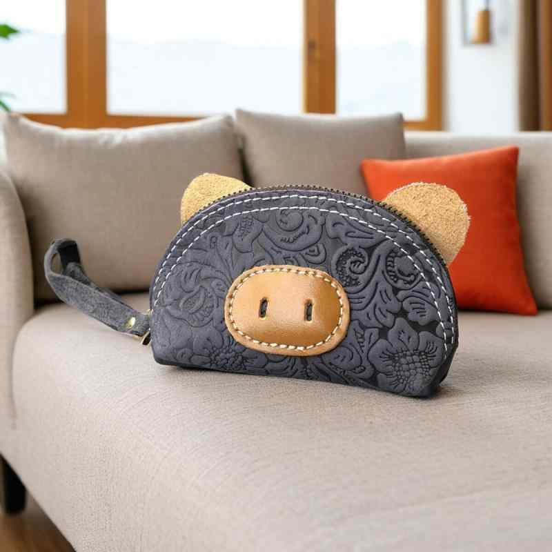 小銭入れ 牛革 ジッパー ストラップ キーリング エンボス加工 ソフト 小物入れ ミニ ポーチ クラッチバッグ かわいい 豚 貯金箱 青 茶色 赤 プレゼント 誕生日