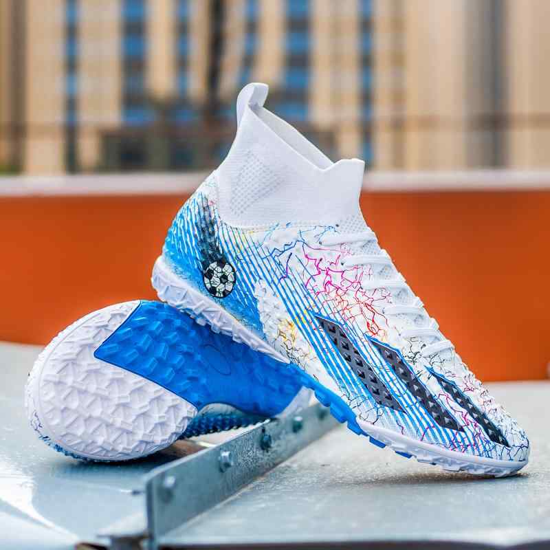 サッカースパイク 大人 ジュニア PU 衝撃吸収 防滑 ハイカット シューズ TFスタッド 人工芝 フットボール トレーニング スポーツ かっこいい 赤 青 黒