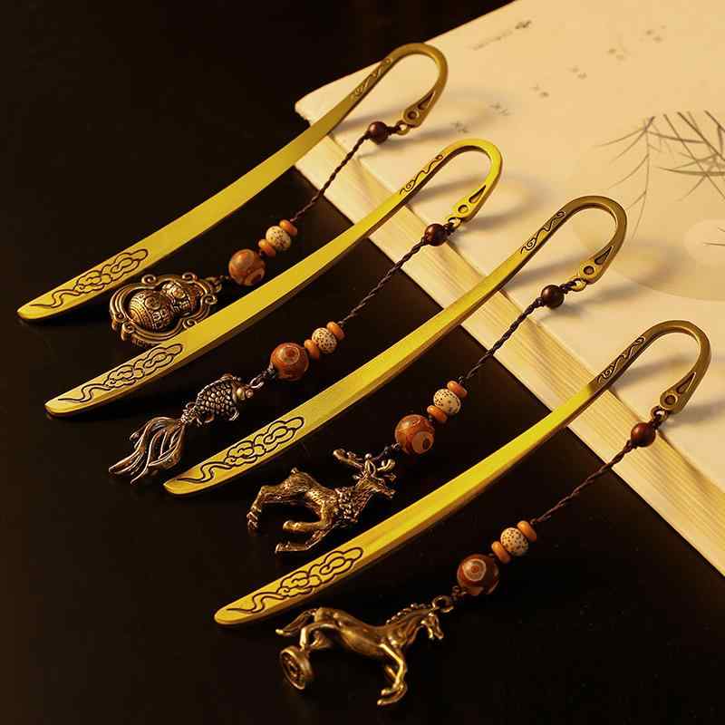 しおり 金属 真鍮 レトロ 彫刻 中国風 ブックマーク 2個セット 文房具 雑貨 教師 学生 誕生日 プチギフト 錦鯉 馬 鹿 チャーム おしゃれ