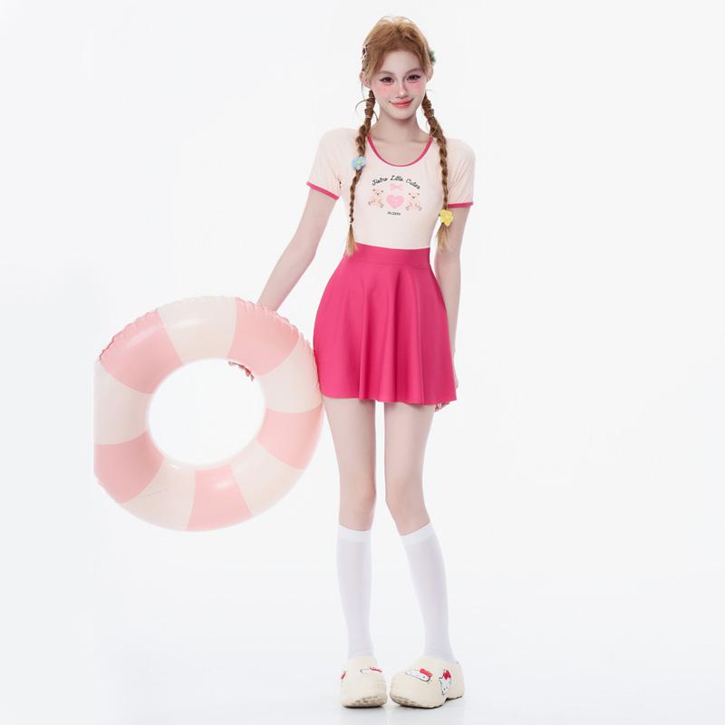 水着 レディース 大人 ワンピース 半袖 ラウンドネック インナーパンツ バックオープン 夏 ビーチ プール 旅行 体型カバー くま 英文字..