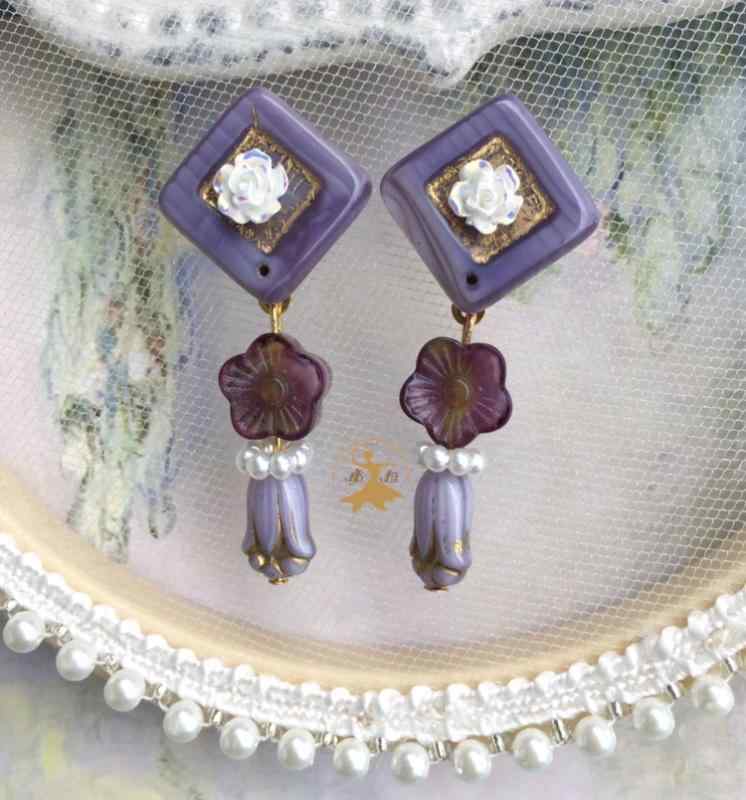耳飾り 大人 レディース レトロ 上品 エレガント 合金 イヤーアクセサリー 装飾 小物 ギフト 贈り物 揺れる 花 パール 菱形 おしゃれ 紫