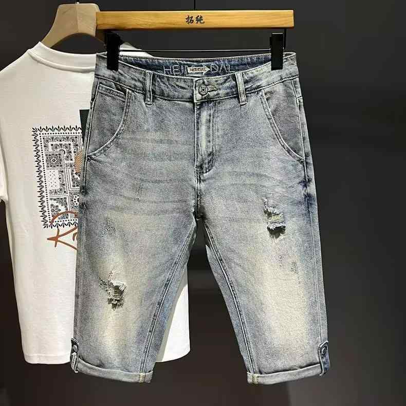 Straight Jeans - 7分丈 ハーフパンツ メンズ おしゃれ 薄手 夏 膝下丈 デニム 浅ブルー ダメージ加工 ストレート スリム