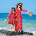 親子 ペアルック ワンピース Tシャツ パンツ リンク セットアップ コーデ お揃い おしゃれ レディース メンズ キッズ 女の子 男の子 夏 大きいサイズ 半袖 薄手 Vネック 韓国 ビーチ リゾート 旅行 家族 記念写真 カジュアル ボタニカル 赤