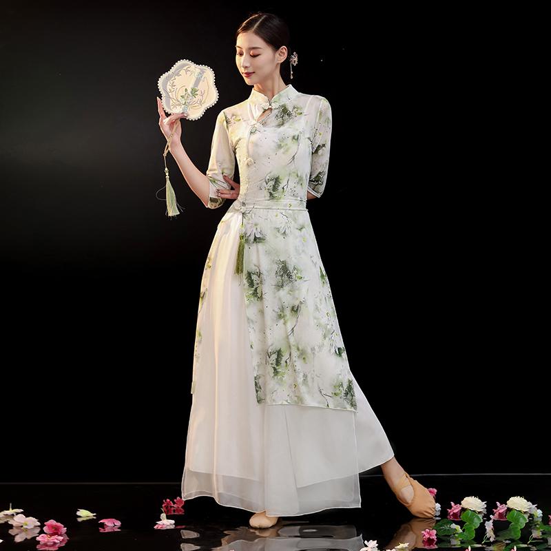 チャイナ風 セットアップ レディース おしゃれ 中国風 民族衣装 レトロ 舞 演出服 フローラル柄 青花瓷 エレガント ひらひら 弾力纱 長袖 練功 上下セット ステージ衣装