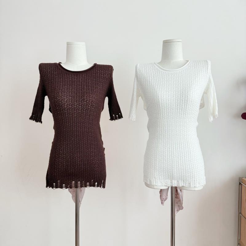 ニット レディース おしゃれ バックシャン バックオープン ひも トップス シルキー リボン アンティーク風 セクシー 魅力 大人 斜めカット 鎖骨見せ きれいめ ヴィンテージ風