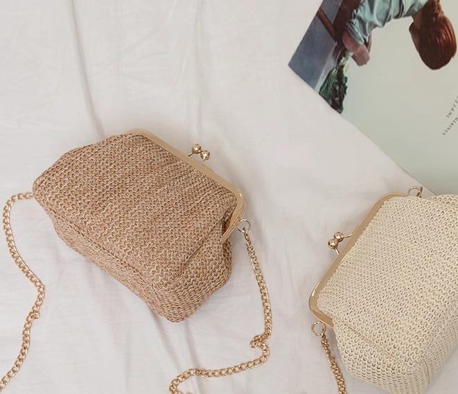 カゴバッグ レディース 夏 がま口 ショルダー斜めがけ 麦わら ビーチ 旅行 立体的 小さめ おしゃれ 黒 アプリコット 茶色