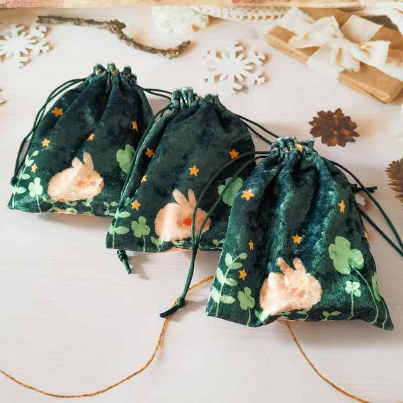 タロットカード ポーチ 花柄 うさぎ スエード かわいい 手描き風 ダイス ゲーム アクセサリー 小物入れ..